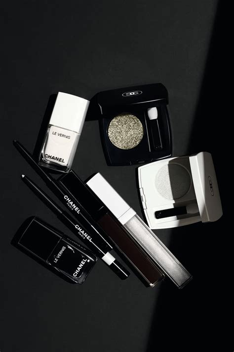 Take a Look at Chanel Beauty‘s Fall 2019 ‘Noir Et Blanc’ Makeup 